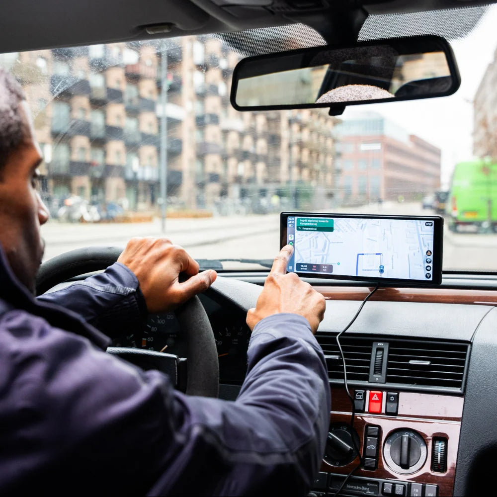 DashLink 10.26" Smart Car Display – Wireless CarPlay & Android Auto